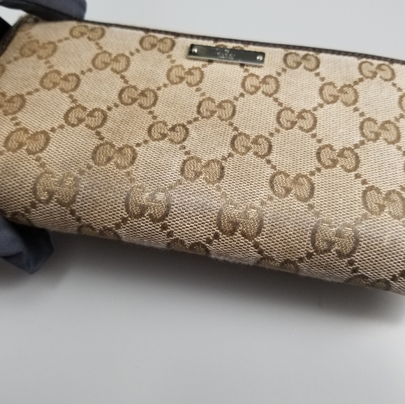 GUCCI Beautiful Classic Signature Large Zippy compact Gucci wallet Italy - Picture 4 of 16